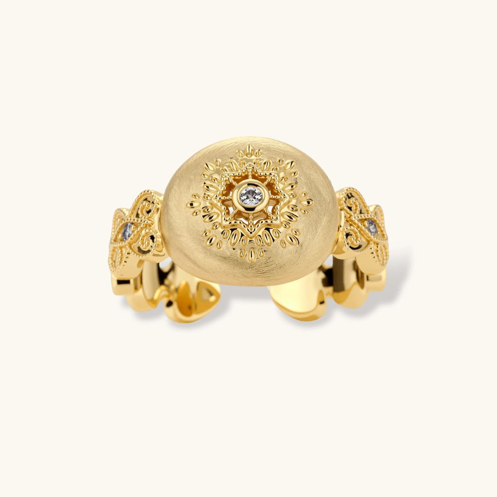 Vintage Medallion Ring | Mrs.MaryMack